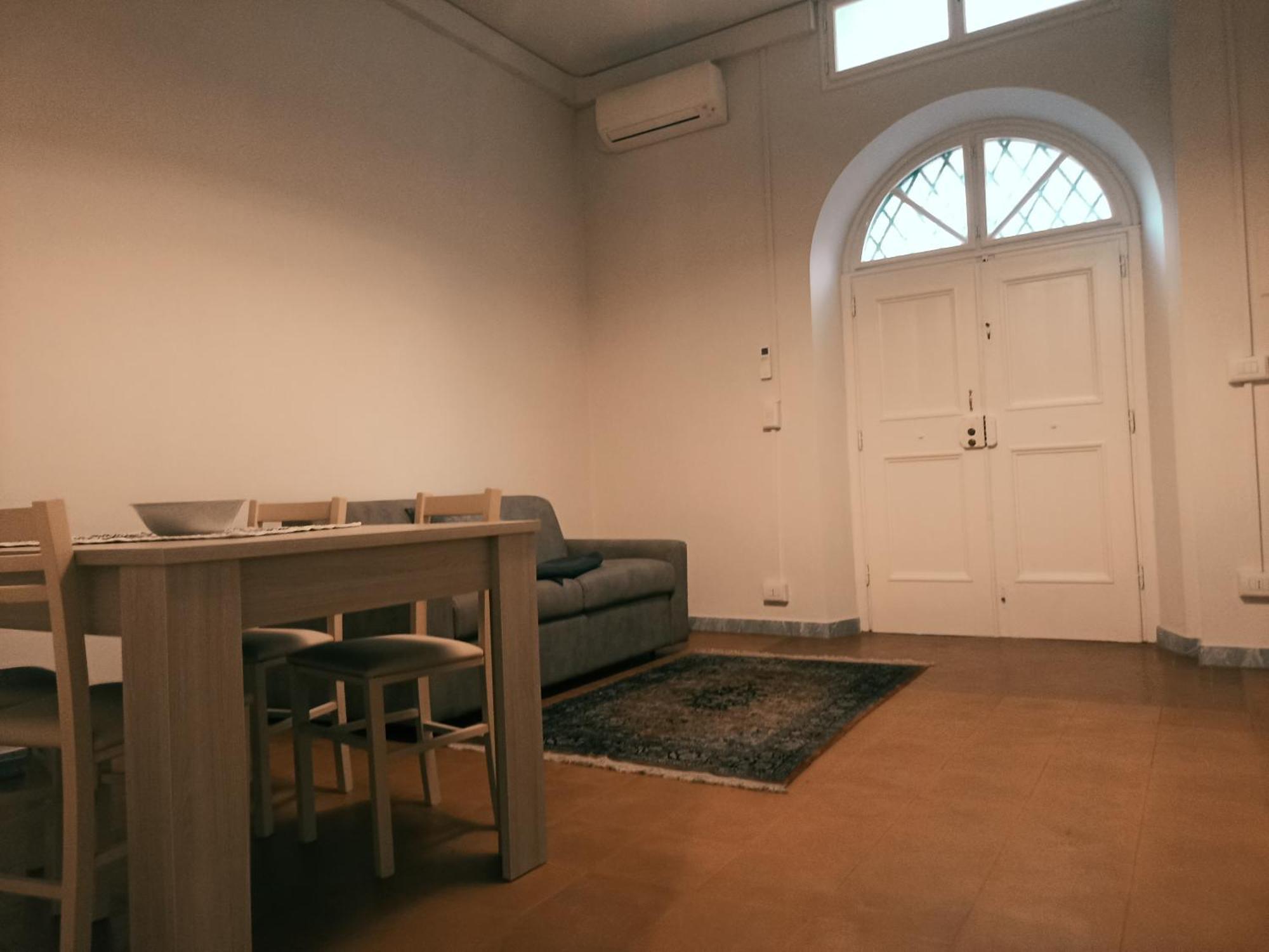 Gem In The City Center Of Lucca With Air Conditioning - Exclusive Ground Floor House Inside The Walls Close To Botanical Garden And Piazza San Martino Villa Bagian luar foto