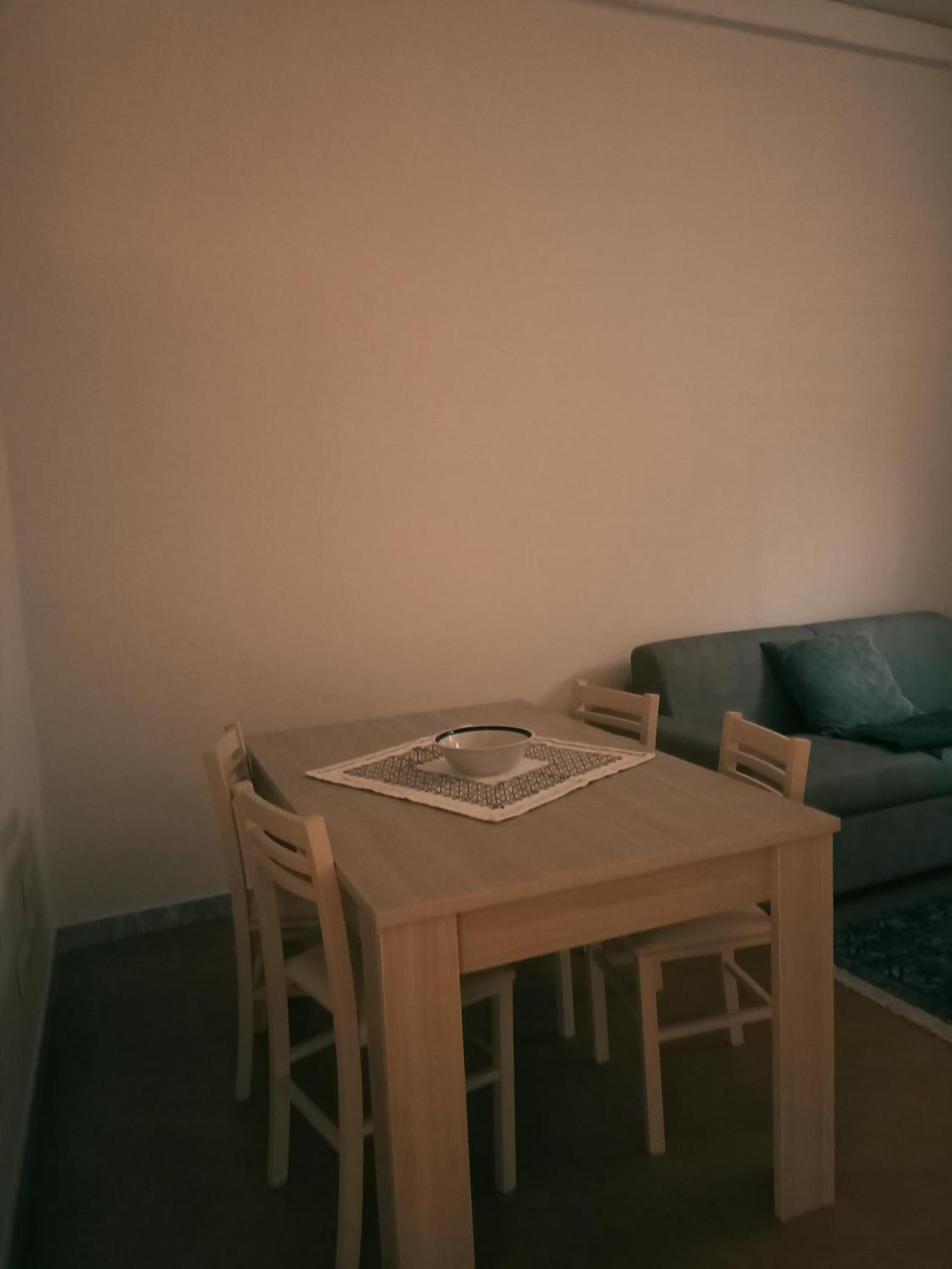 Gem In The City Center Of Lucca With Air Conditioning - Exclusive Ground Floor House Inside The Walls Close To Botanical Garden And Piazza San Martino Villa Bagian luar foto